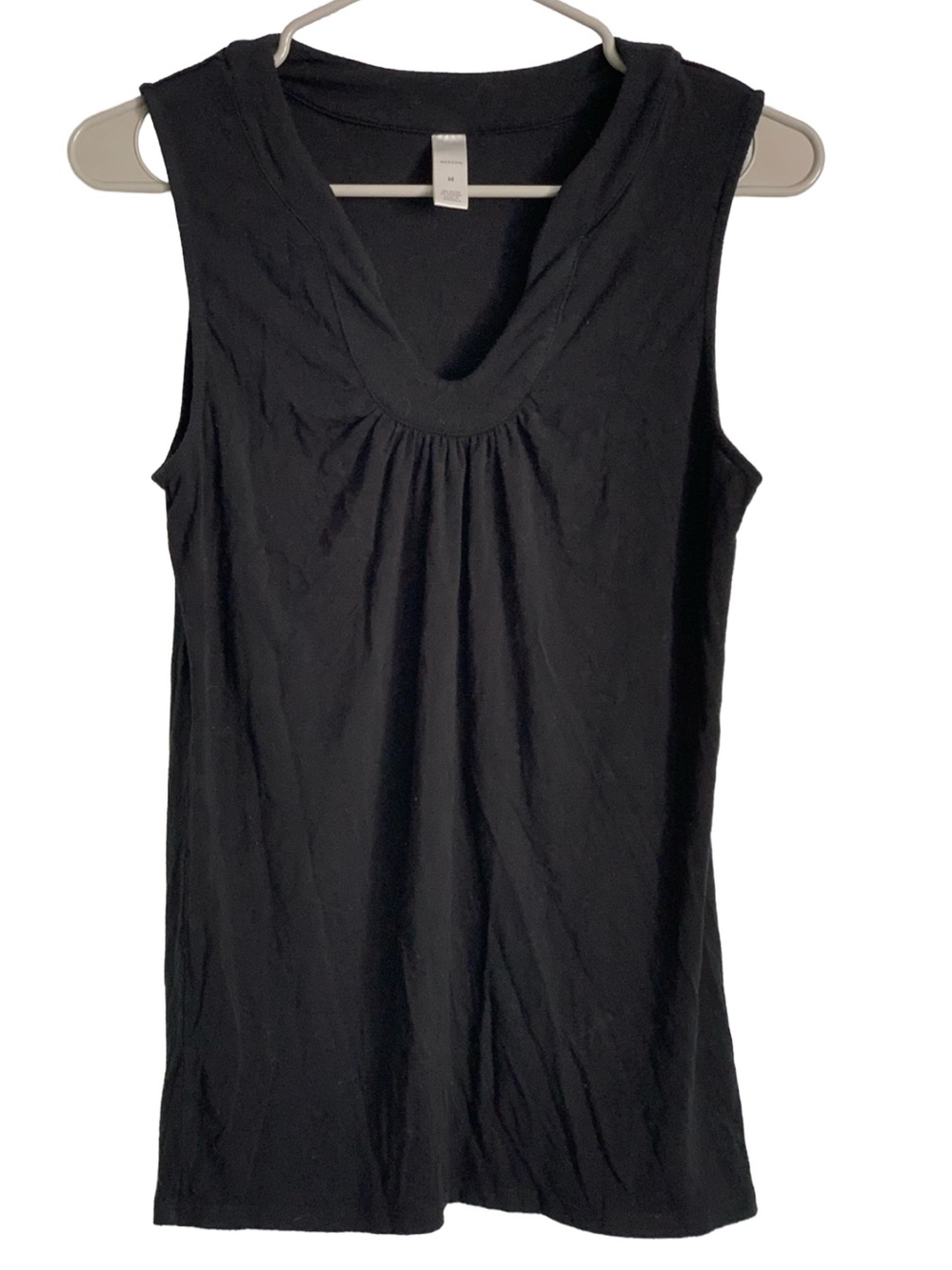 MERONA Women’s Black Sleeveless Tank Rounded V-neck Rayon Spandex Tee Shirt
